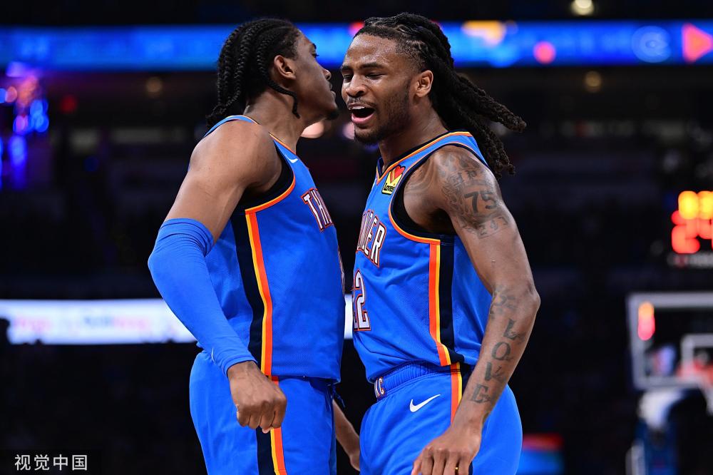 正在蓄势待 正在蓄势待